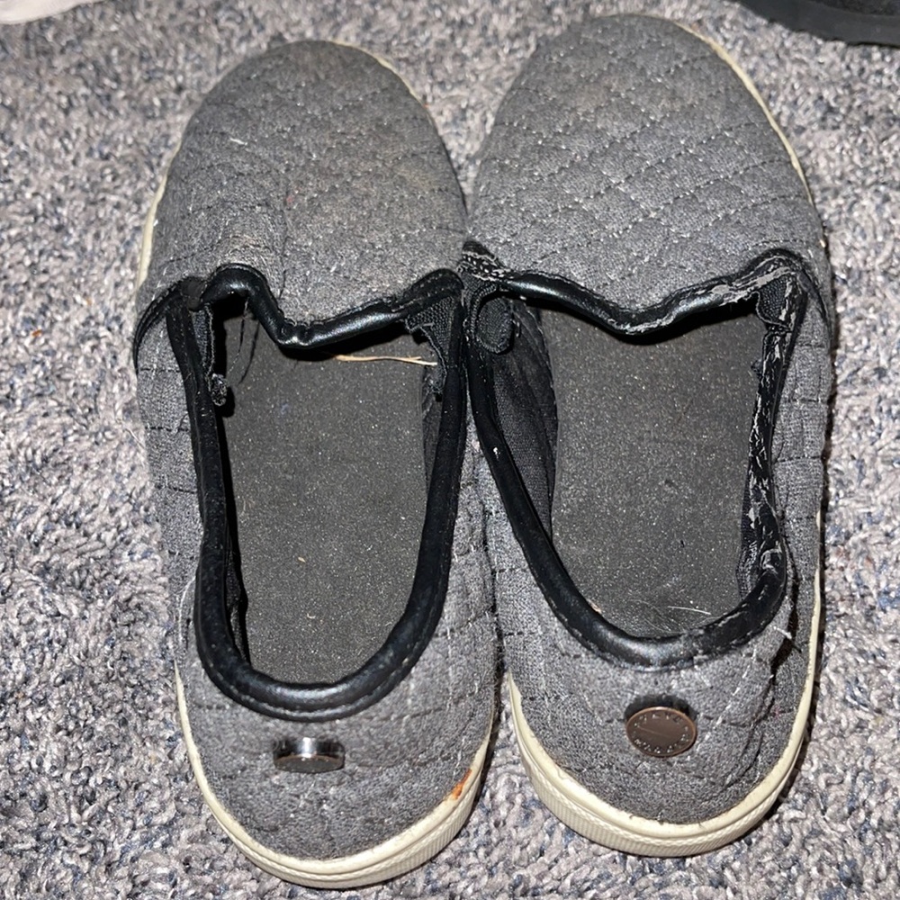 Gently used girls shoes